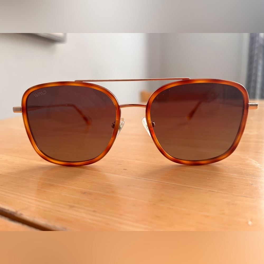 WMP women’s sunglasses model GIA almost perfect